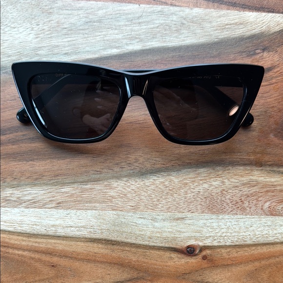 Diff Eyewear Natasha Polarized Black new with case Sunglasses - Picture 2 of 6
